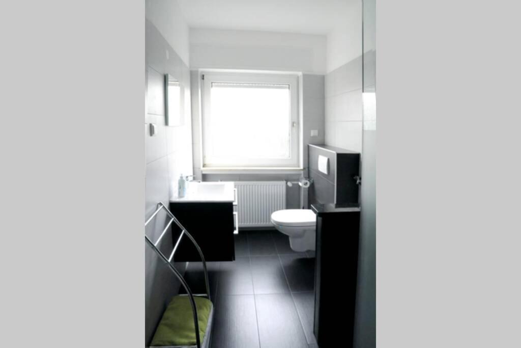 Traumhafte Kurstadt Apartment Moderne 2Zkb Balkon Pkw Stellplatz Bad Nauheim Exterior foto